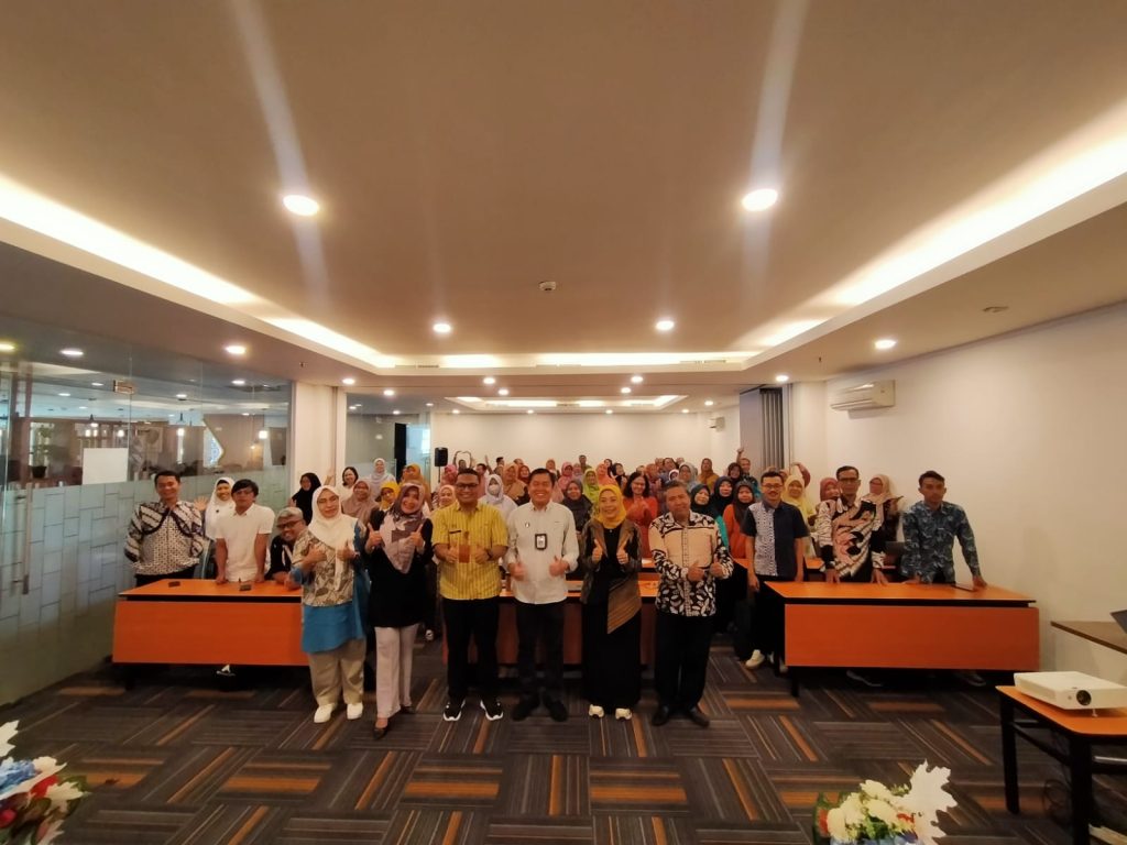 Pelatihan Story Telling untuk Guru "Menjadi Guru Inspiratif dengan Teknik Story Telling