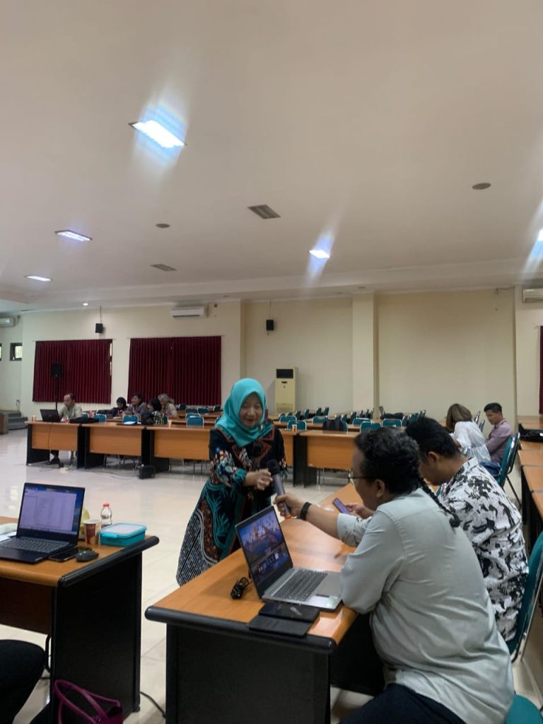 Workshop Service Excellent bagi pegawai di lingkungan Fakultas Seni Pertunjukan ISI Yogyakarta